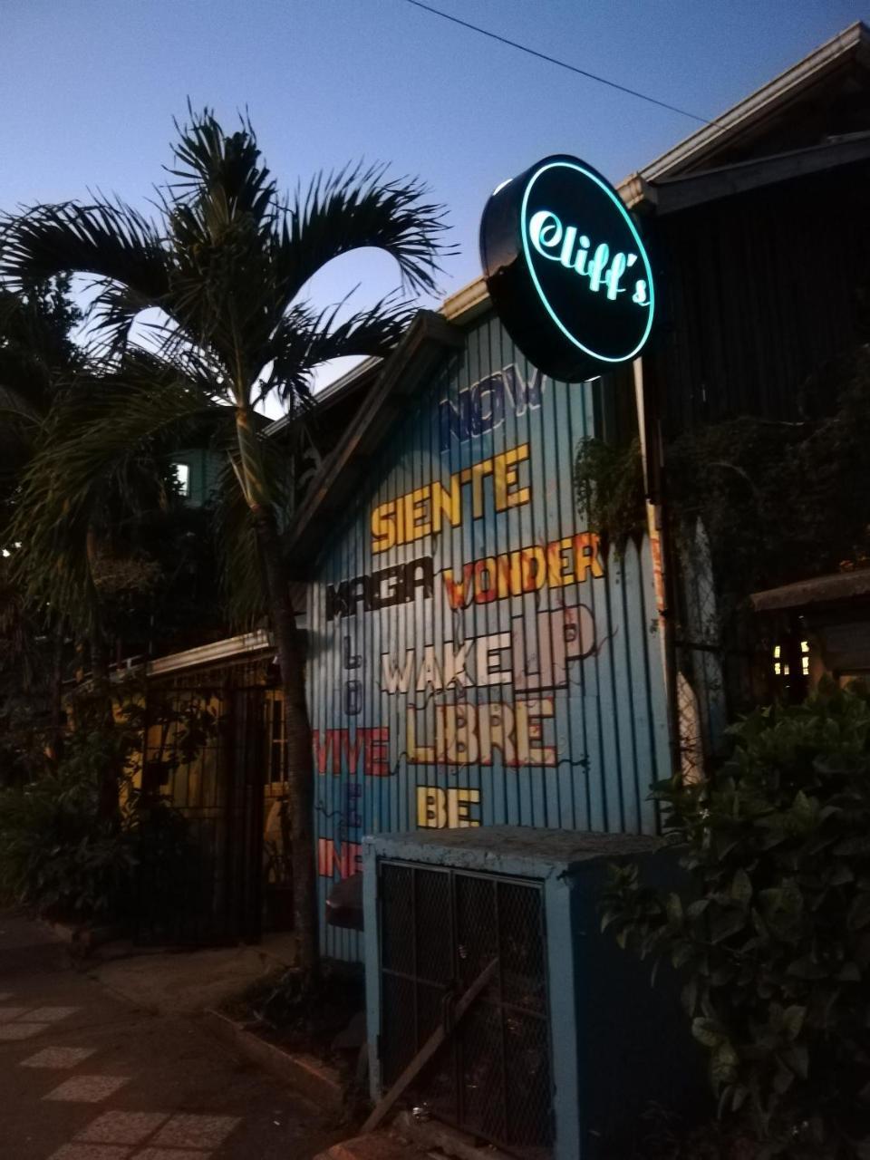Cliff'S Hostel La Gruta Екстер'єр фото