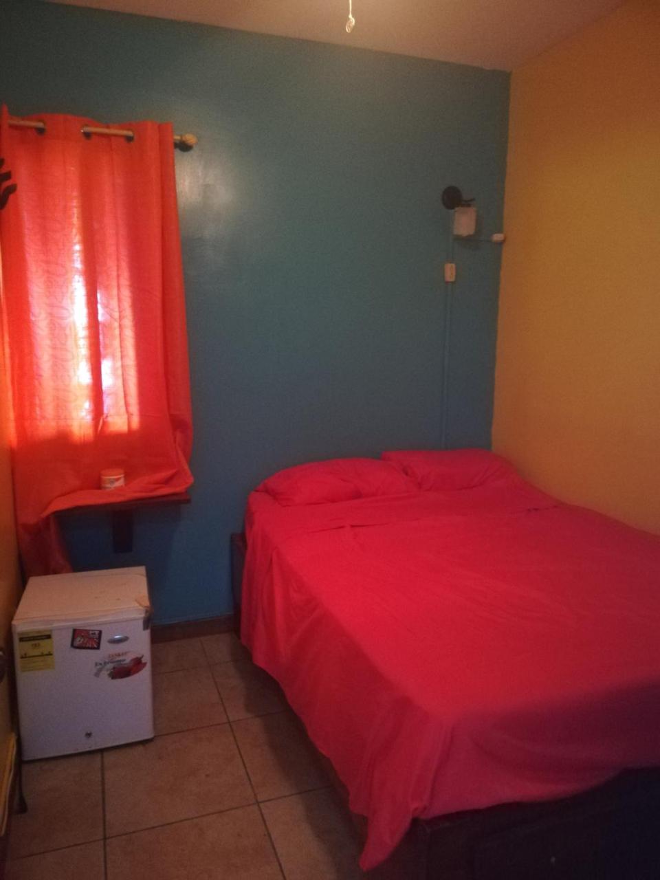 Cliff'S Hostel La Gruta Екстер'єр фото