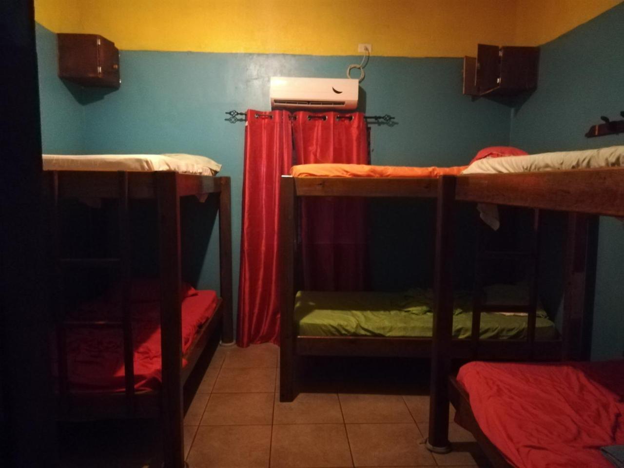 Cliff'S Hostel La Gruta Екстер'єр фото